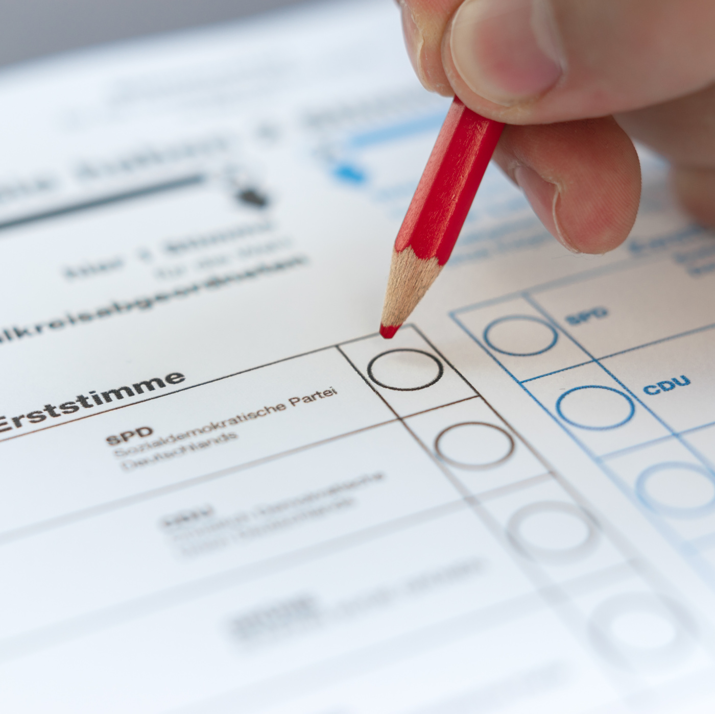 "Demokratie gegen Einmischung autoritärer Regime schützen" "Demokratie gegen Einmischung autoritärer Regime schützen"