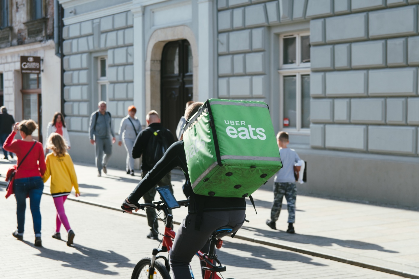 „Uber, Lieferando & Co. stärker in die Verantwortung nehmen“ „Uber, Lieferando & Co. stärker in die Verantwortung nehmen“