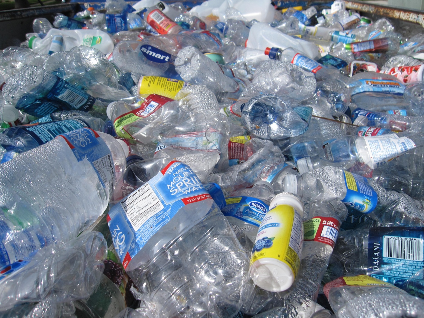 "Export von Plastikabfällen ins EU-Ausland verbieten" "Export von Plastikabfällen ins EU-Ausland verbieten"