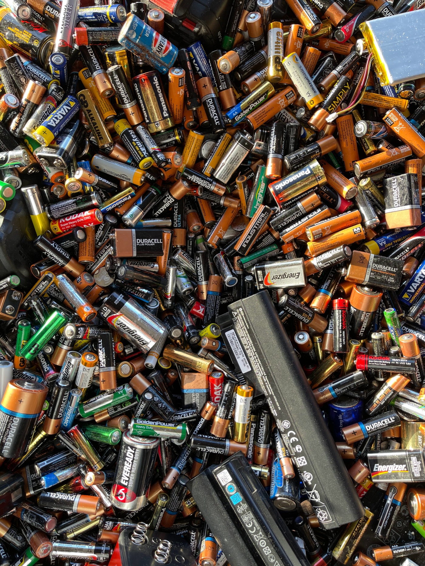 "Recycling und Abbau in Europa statt Import-Abhängigkeit" "Recycling und Abbau in Europa statt Import-Abhängigkeit"
