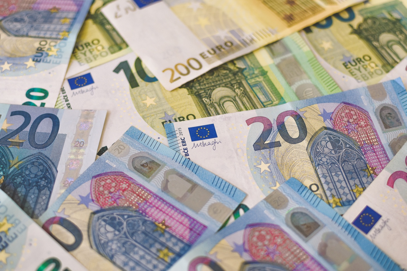 „Zusätzliches Geld für Energiewende und Ukraine-Hilfe" „Zusätzliches Geld für Energiewende und Ukraine-Hilfe"